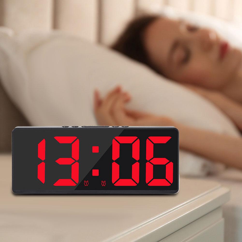 Led Desk Clock - ساعة منبه رقمية LED مع التحكم
