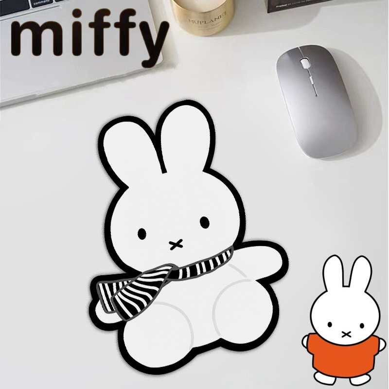Wrist Rest Pad - لوحة ماوس صغيرة على شكل أرنب